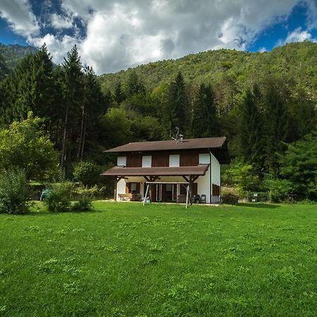 Casa Al Portico Apartman Pieve Di Ledro Kültér fotó